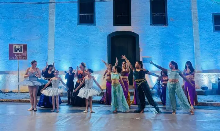 Mostra de dança reúne público e leva cultura ao centro de Santa Isabel