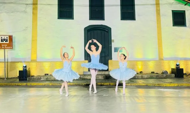 Mostra de dança reúne público e leva cultura ao centro de Santa Isabel