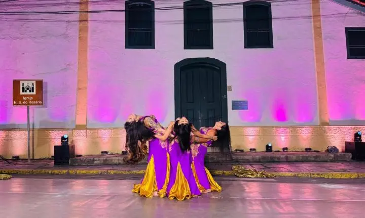 Mostra de dança reúne público e leva cultura ao centro de Santa Isabel