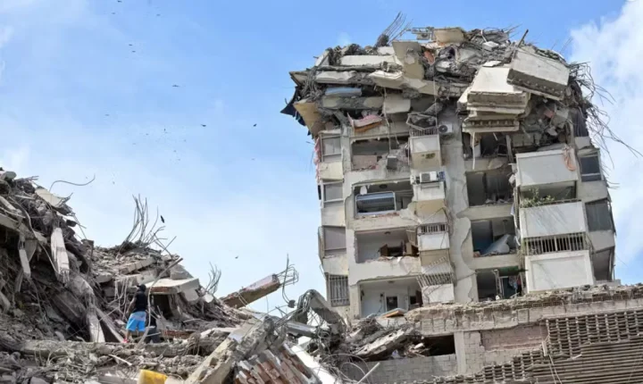 Número de mortos após terremotos na Venezuela sobe para 589