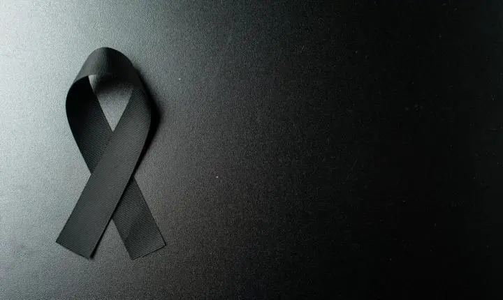 O luto não termina quando tudo acaba, ele começa no silêncio