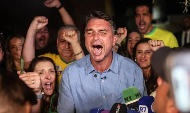 PL forte no Congresso e STF fragilizado dariam a Flávio menos freios, avalia Folha