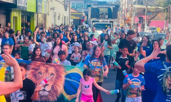 Prefeitura divulga balanço da Marcha para Jesus com 900 pessoas nos 194 anos