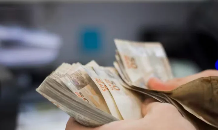 Receita vai pagar 8,7 milhões de pessoas no primeiro lote de restituição do IR 2026