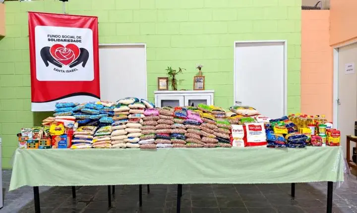 Santa Isabel arrecada 324 kg de alimentos em treinão do Outubro Rosa e vôlei