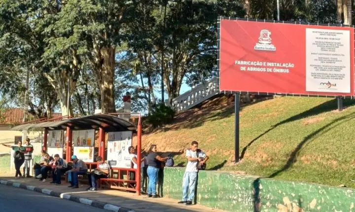 Santa Isabel começa troca de 35 pontos de ônibus com investimento de R$ 985,7 mil