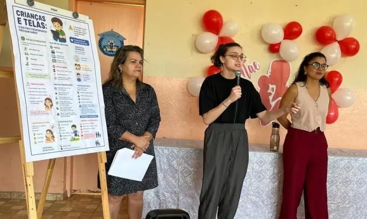 Santa Isabel orienta pais sobre uso excessivo de telas na infância