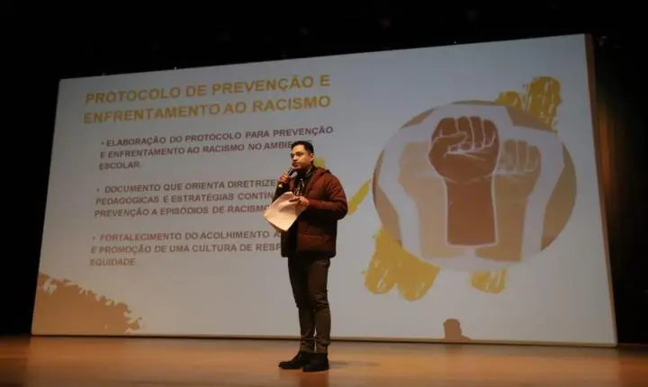 Santa Isabel participa de encontro regional sobre educação antirracista em Jacareí