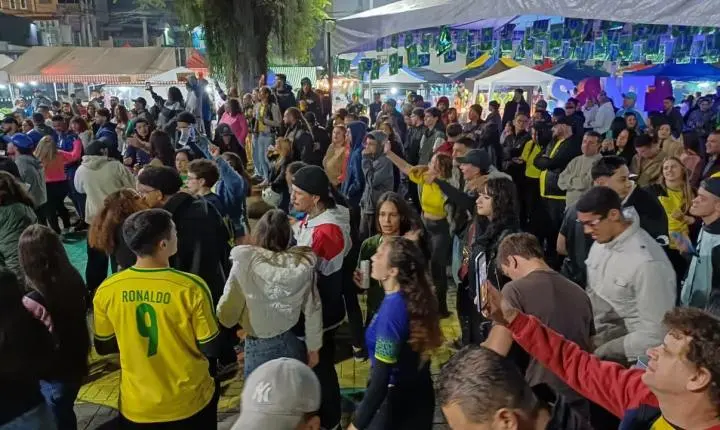 Torcida lota Praça da Bandeira e celebra primeira vitória do Brasil na Copa 2026