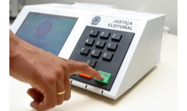 Vai estar fora da sua cidade na eleição? Veja como solicitar o voto em trânsito